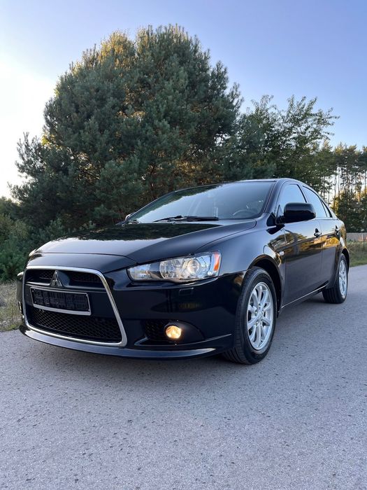 Mitsubishi Lancer Śliczny Lancer *navi, kamera cofania* *xenon* *niski przebieg*