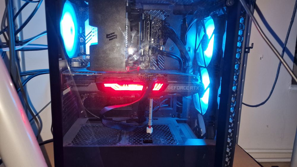 PC i5 12400F + RTX 3080 + monitory (240 Hz + 27’’)