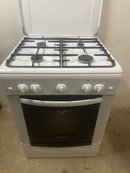 Продам газову плиту Гефест 60см