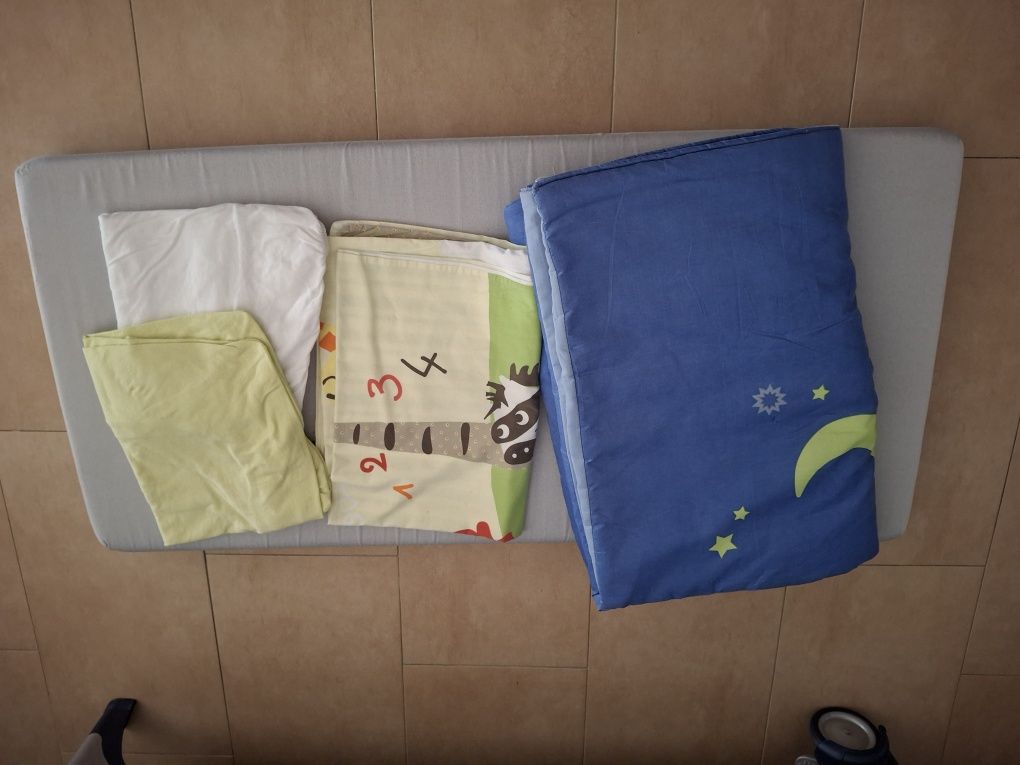 Cama viagem Chicco + Extras