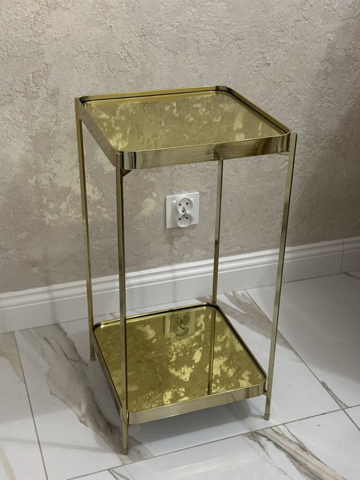Złoty stolik stoliczek pomocnik kosmetyczny glamour