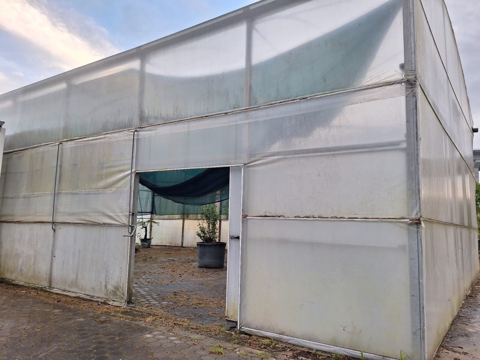 Vende Estufa/Armazém