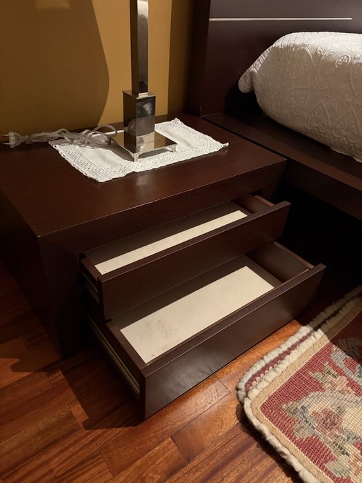 Cama Casal em WENGUE