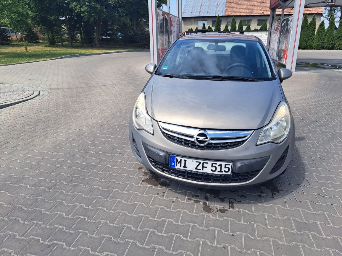 Opel corsa 1.2 b z Niemiec