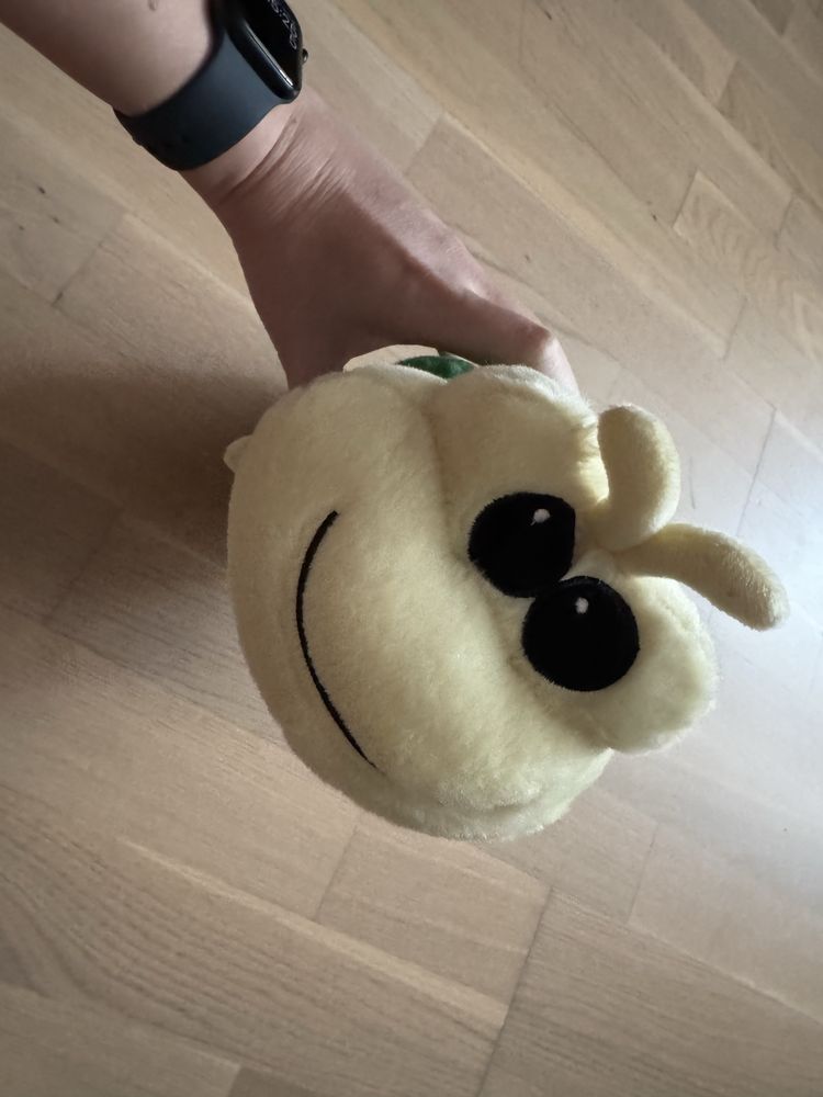 Мягкая игрушка гусенница
