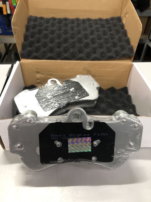 Колодки передние VW Toureg Audi Q7 Porsche Cayenne 2003-2010год