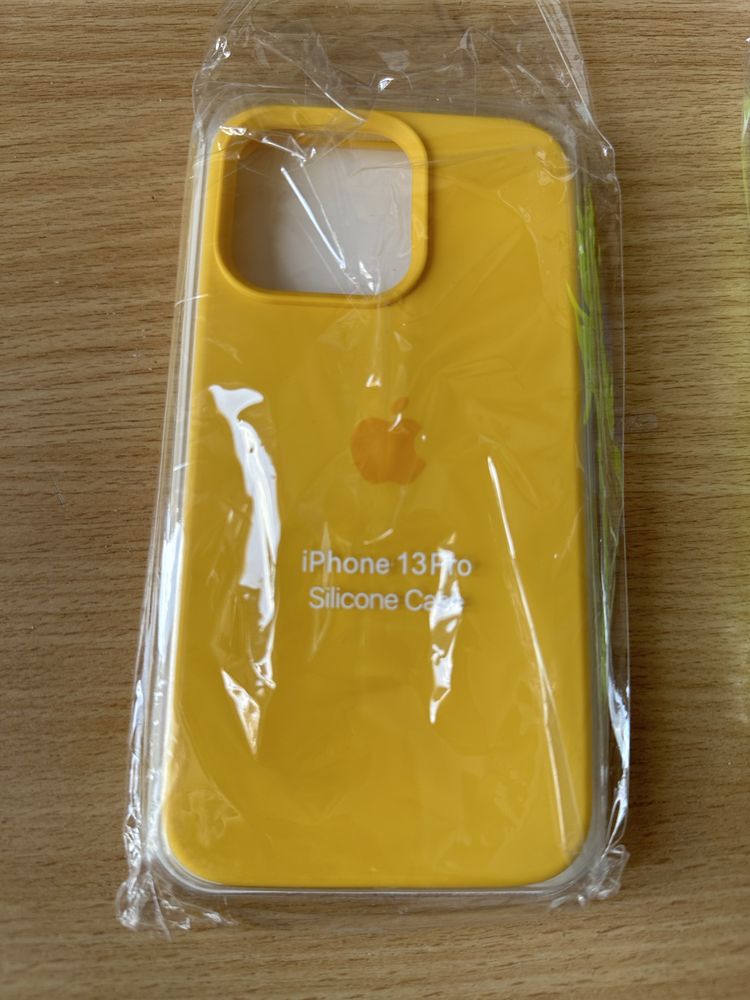 Sprzedaż etui na iPhone13,13pro