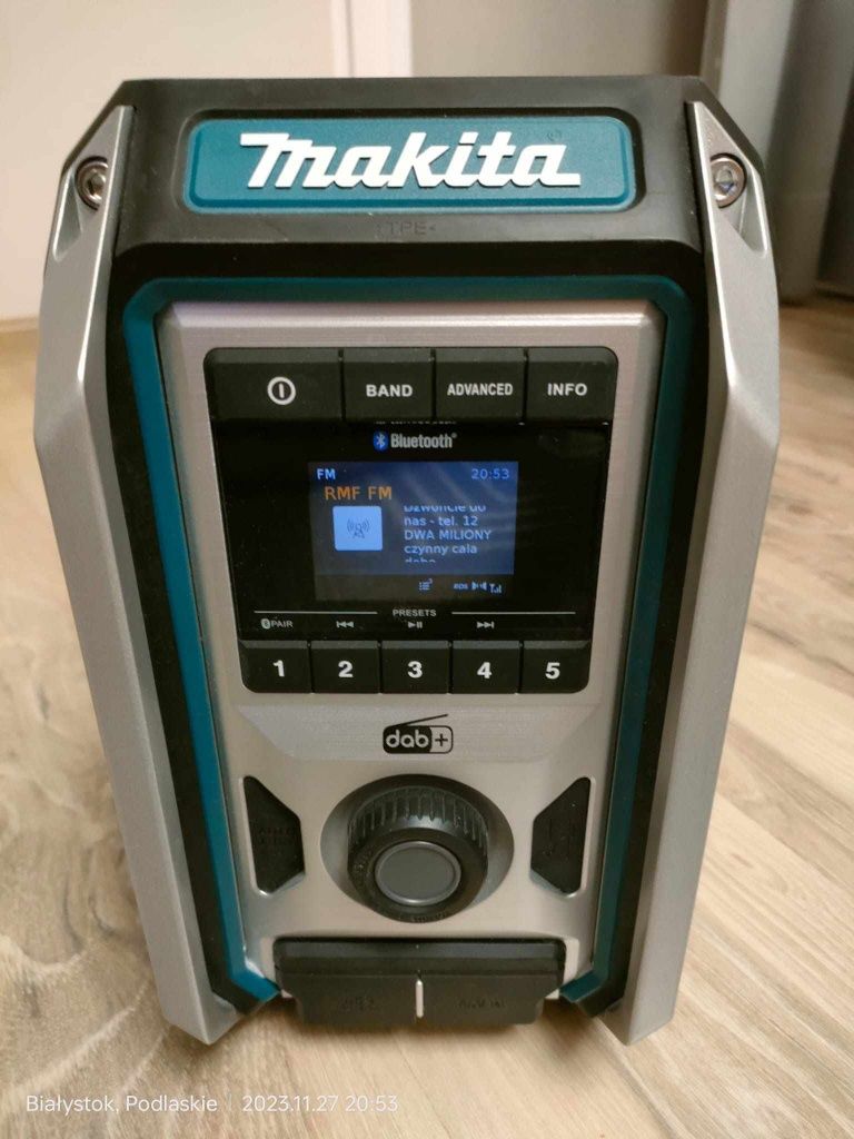 Radio Makita DMR115