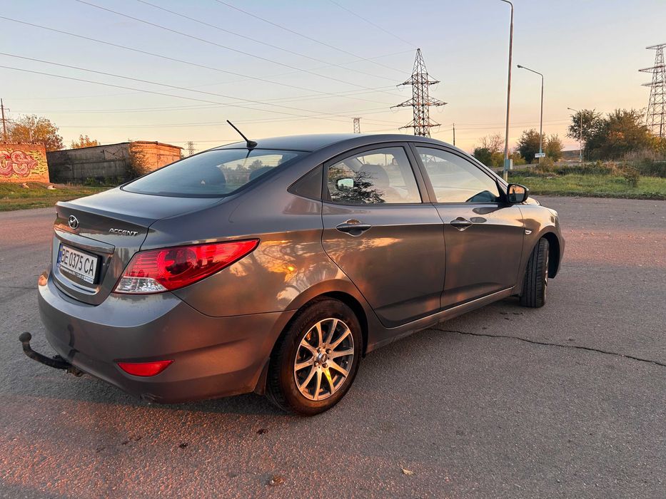 Hyundai Accent 2013