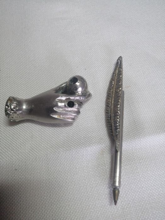 Porta canetas em bronze