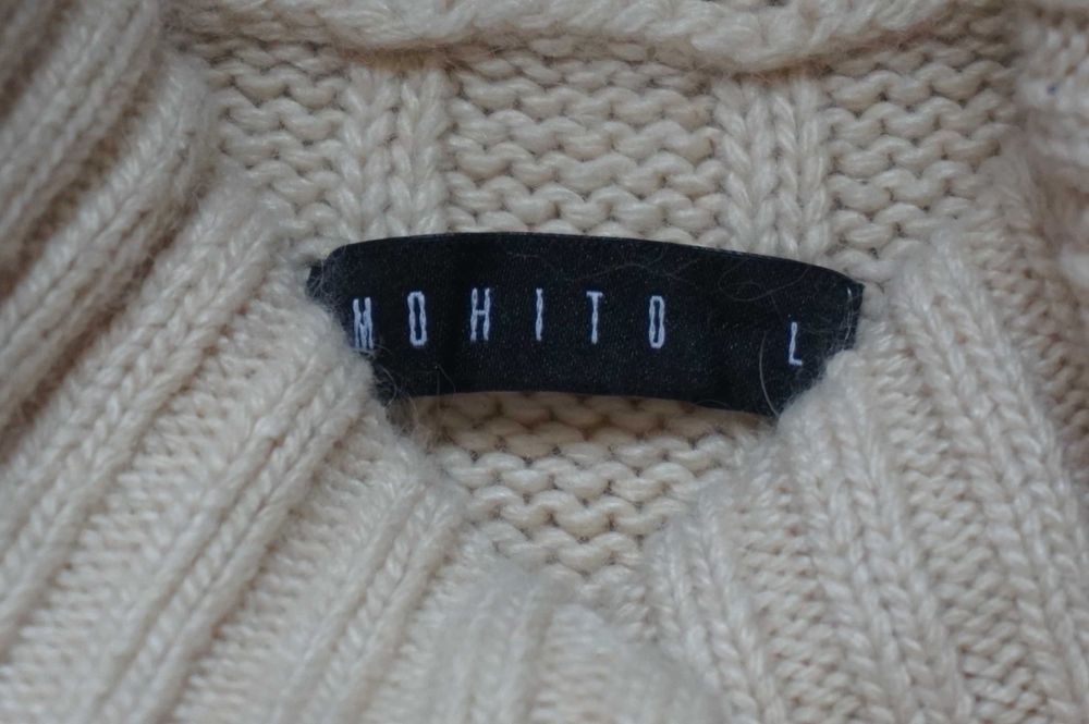 Beżowy sweter  z kołnierzem rozm.L Mohiito