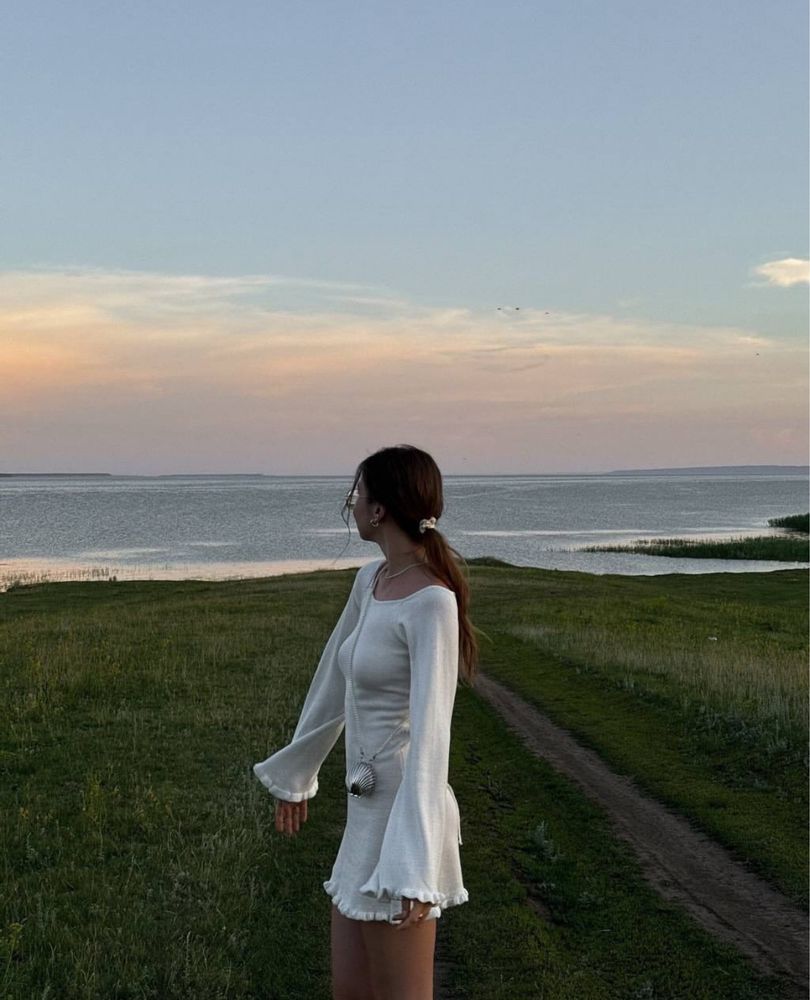Пляжна вʼязана сукня