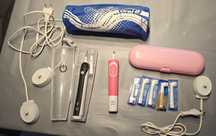 2 szczoteczki Oral-B Pro 2500 Black Oral-B Vitality 100 + 5 końcówek