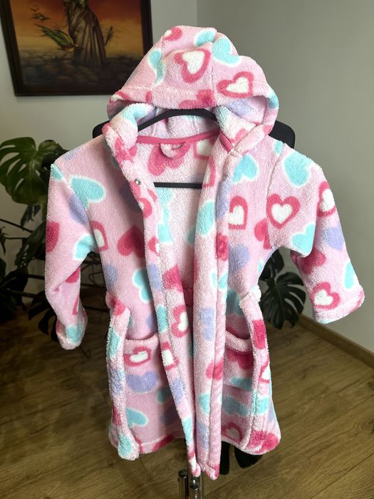 Matalan szlafroczek w serduszka 18-23 mięs