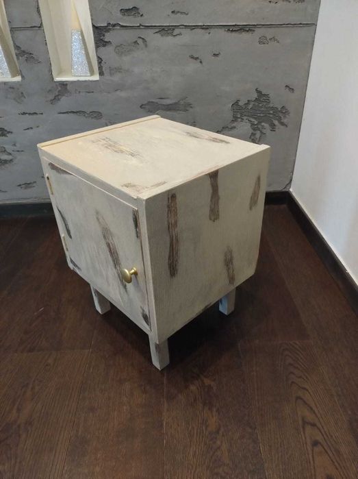 Zestaw komoda z szufladami i dwie szafki nocne PRL/po renowacji