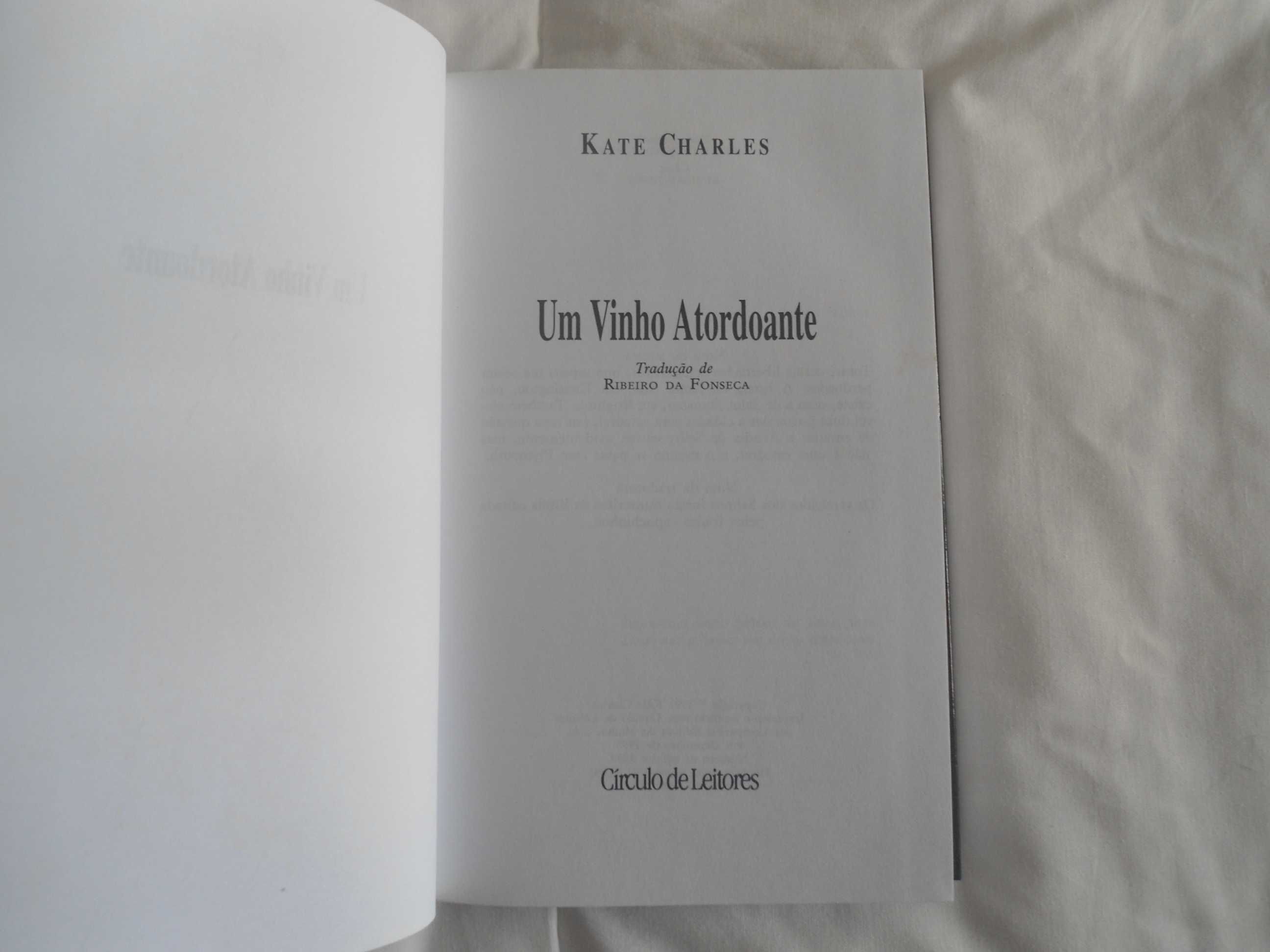 Um Vinho Atordoante por Kate Charles