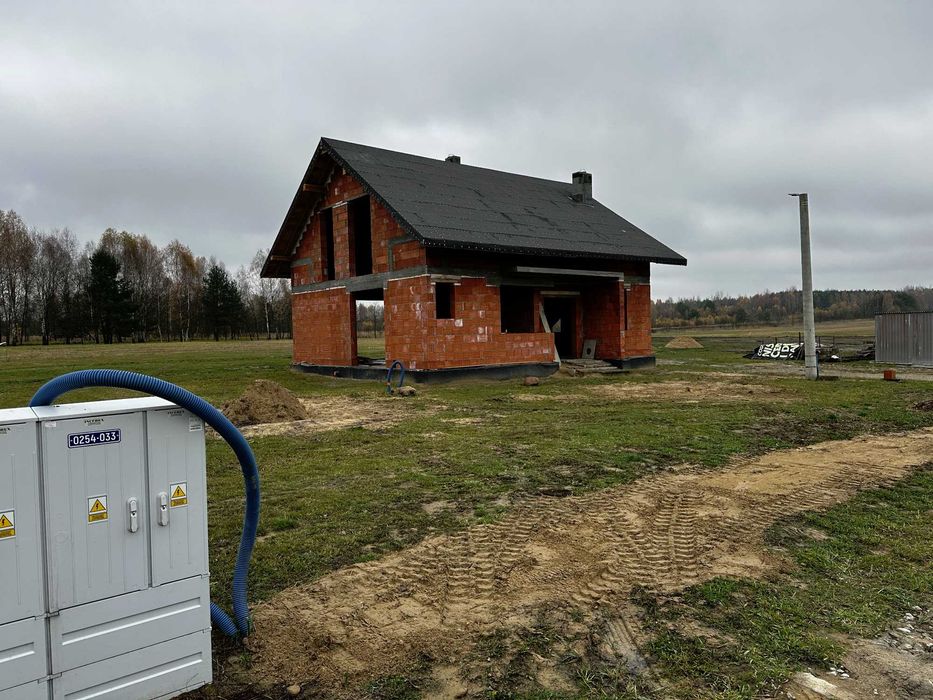 Dom w stanie surowym otwartym