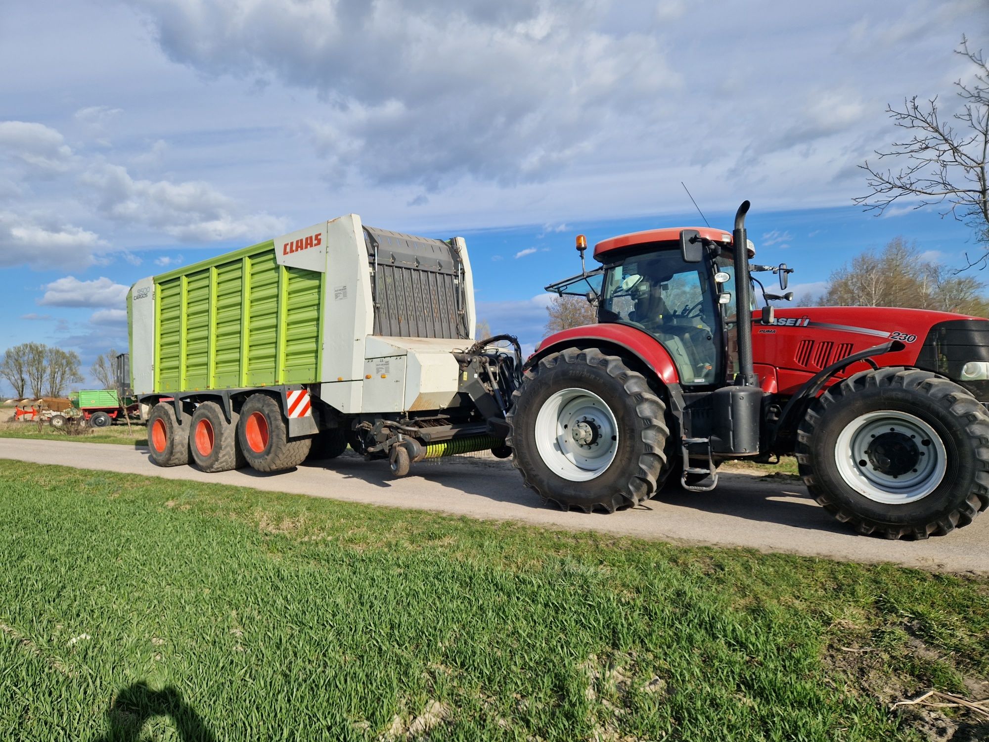 Przyczepa samozbierająca CLAAS Cargos 9500 objetosciowa