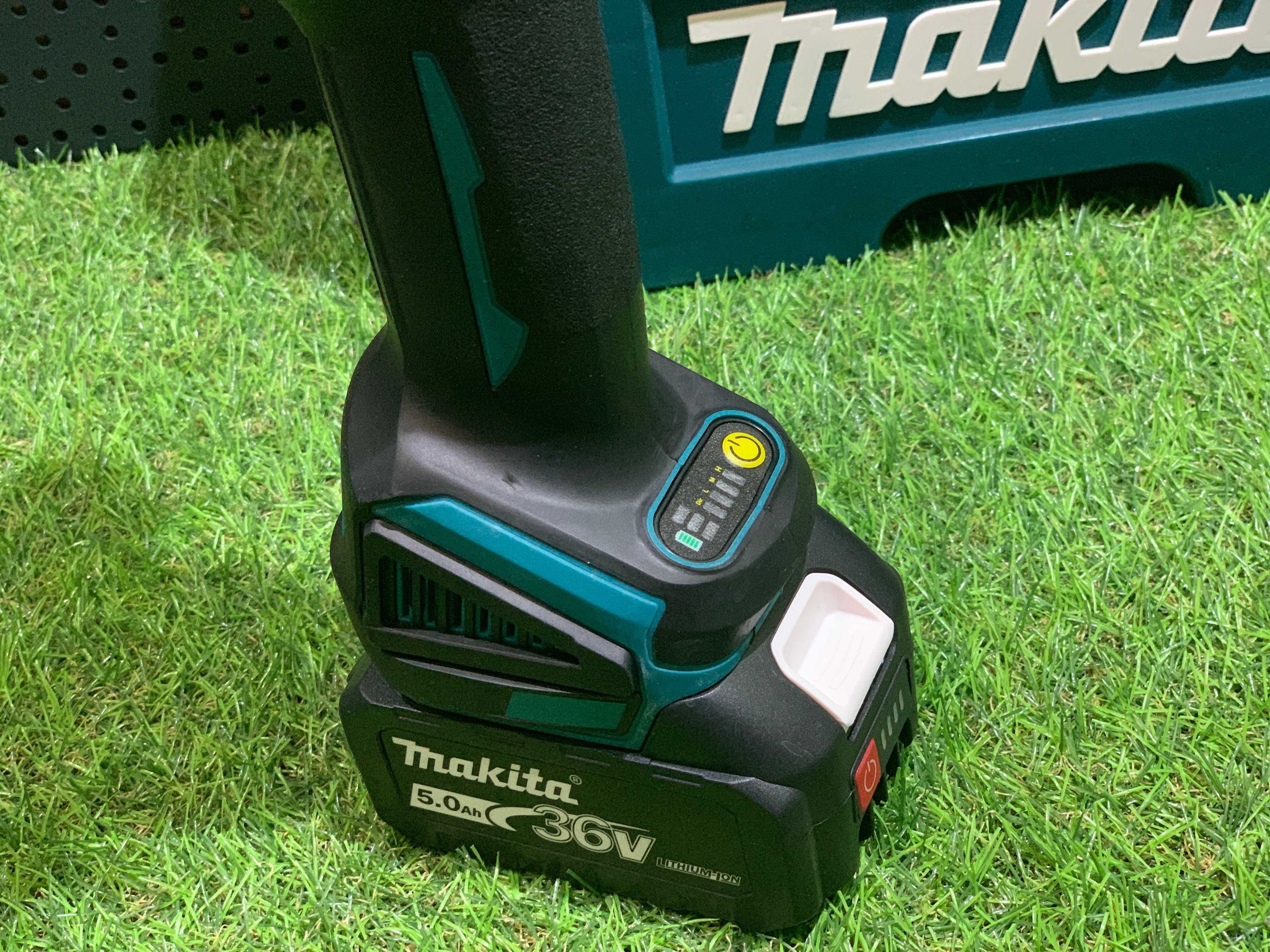 Аккумуляторная болгарка Makita DGA504  угловая шлифмашина