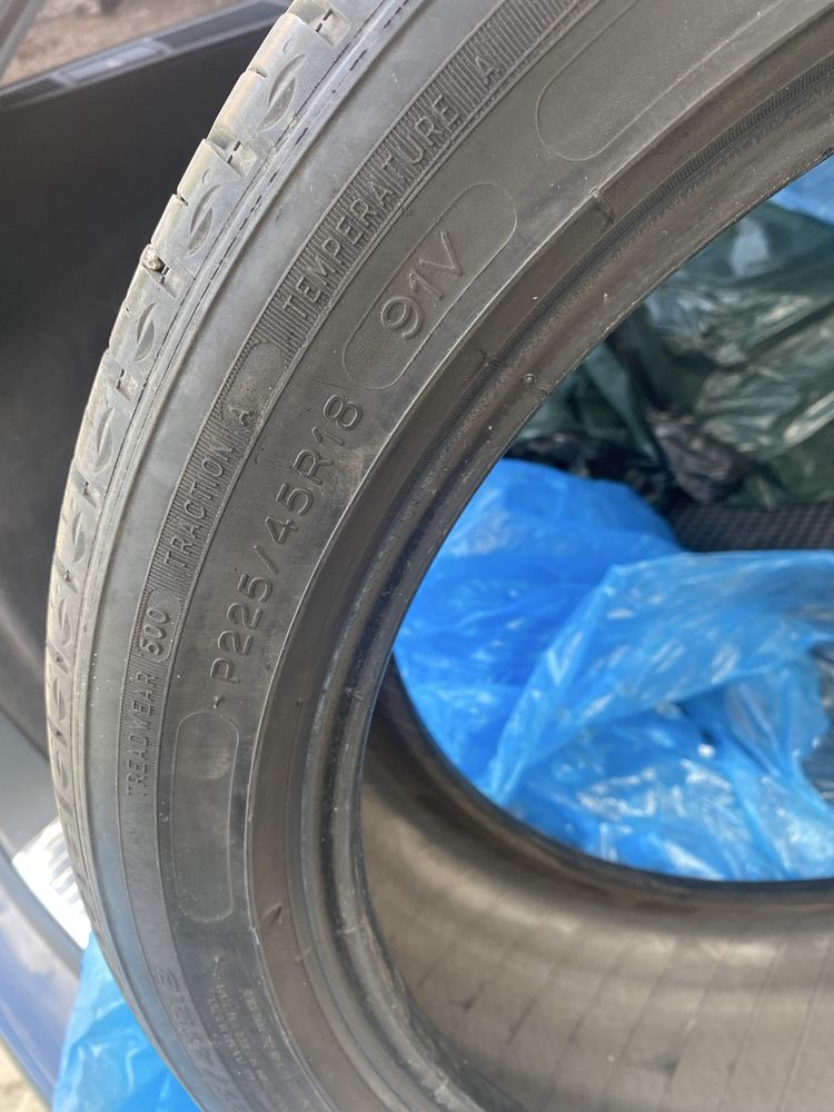 Продам шини michelin