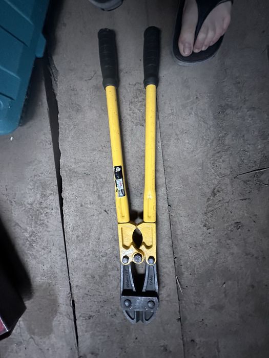 Болторіз stenley