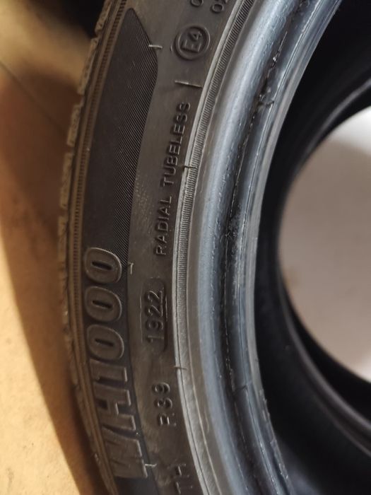 OPONY ZIMOWE R17 225/45 prawie NOWE
