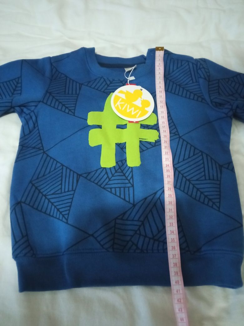 Продается детский свитер на мальчика