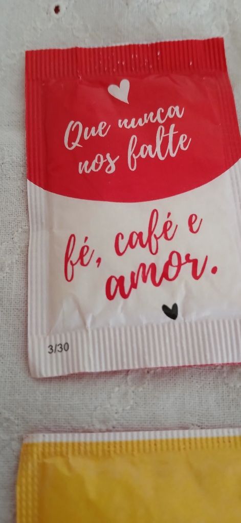Pacotes de açúcar Deliciosamente da Empacotal