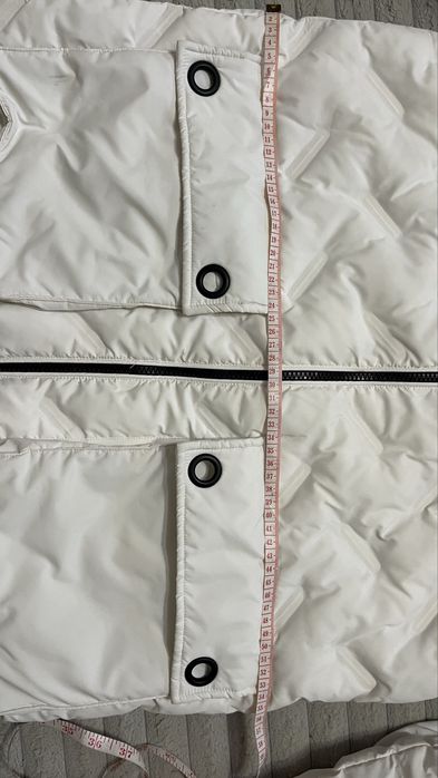 Пуховик  білий 36 розмір