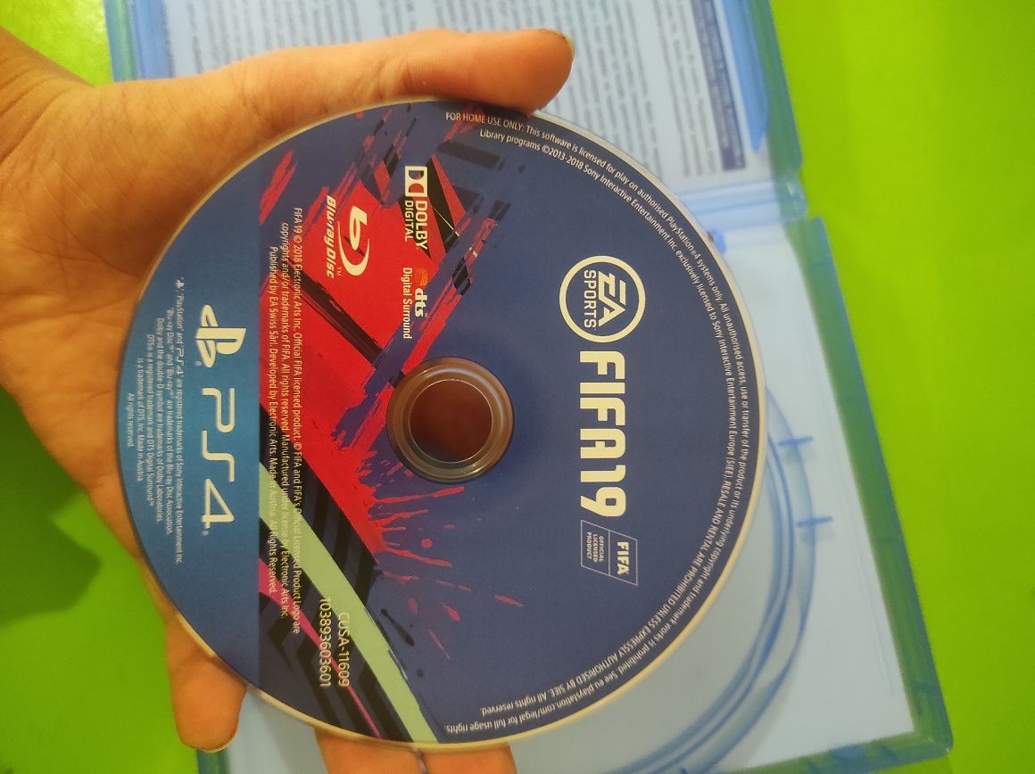 Диск гри FIFA 19 для PS4