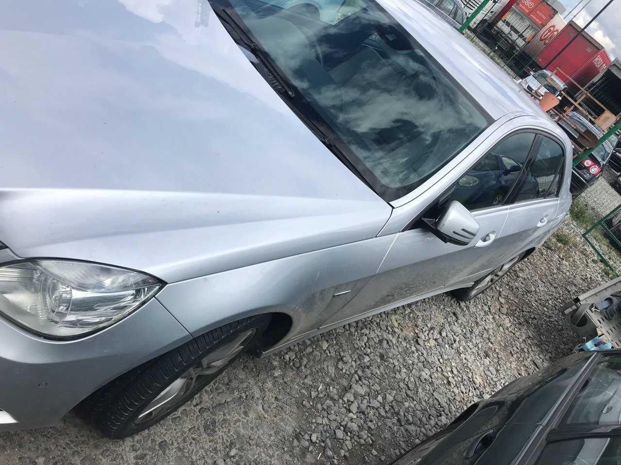 Крылья, двери передние и задние Mercedes B,C,E W245,W204,W205,W212