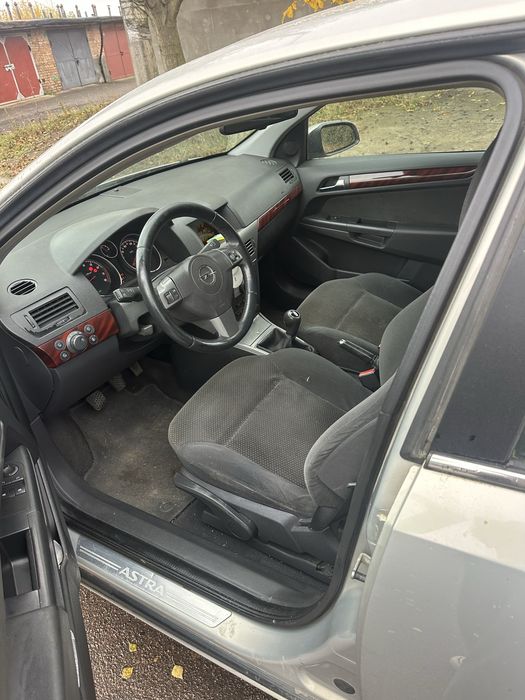 Продам Opel astra h
