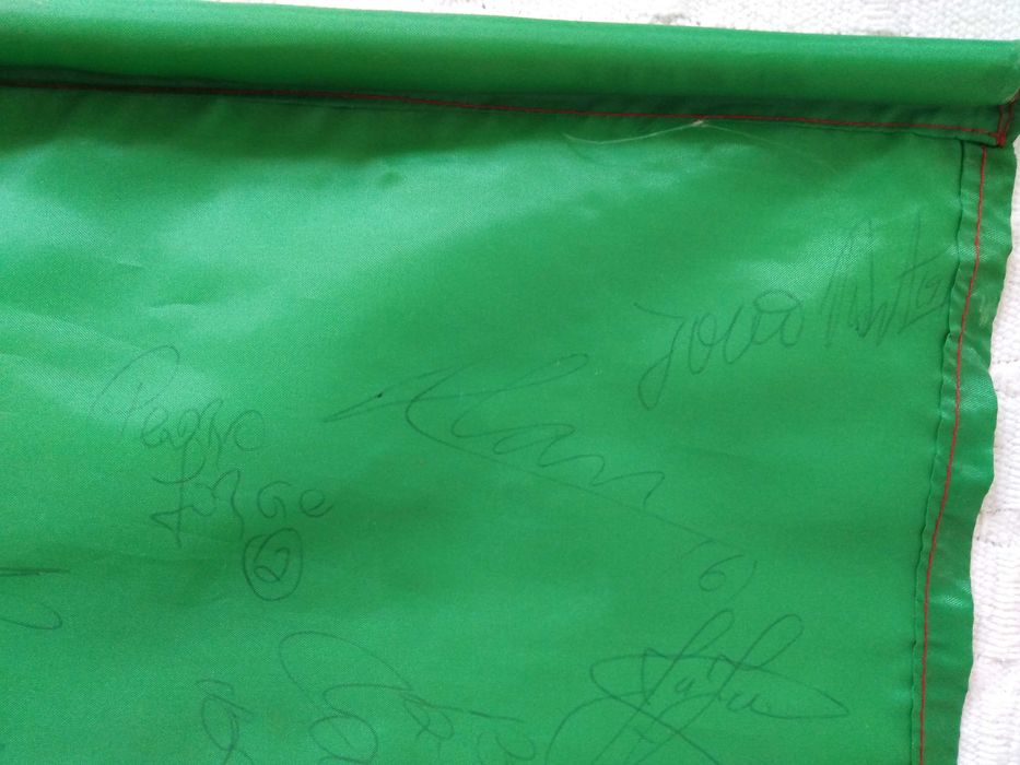 Bandeira Portuguesa Autografada Mundialito Praia 1999