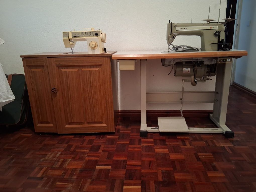 Maquina custura Singer