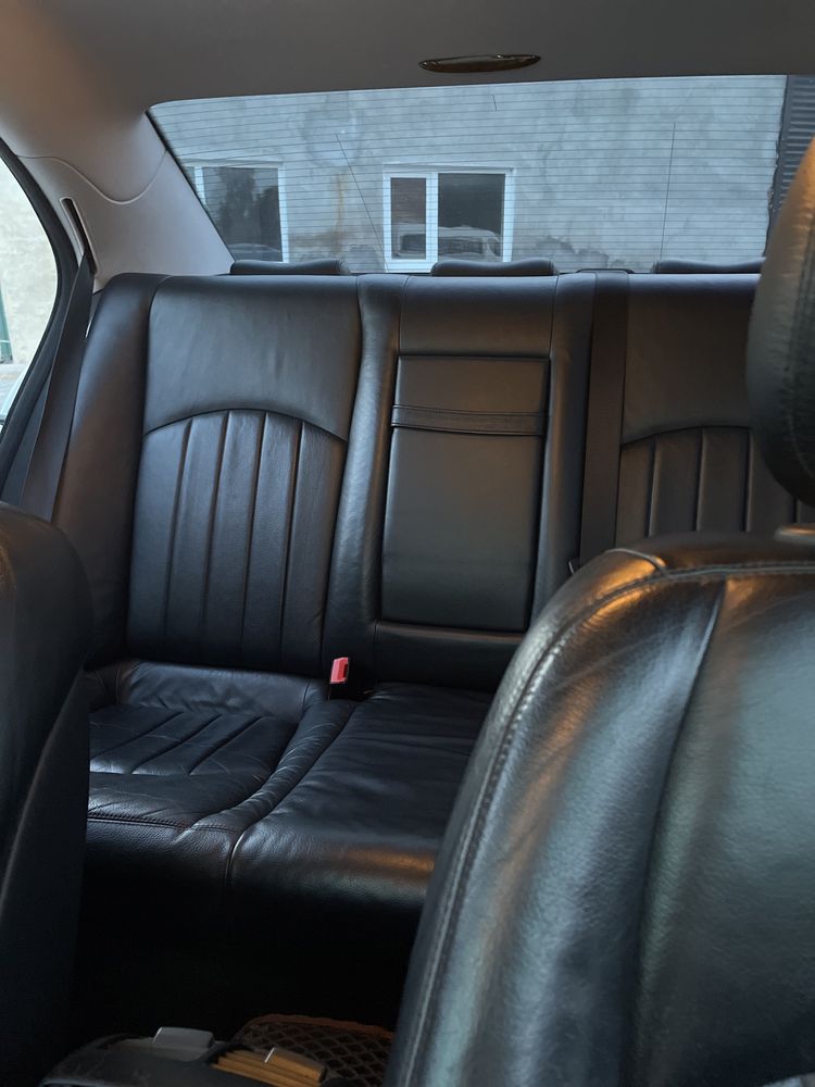 Mercedes-benz w211 e220 restailing