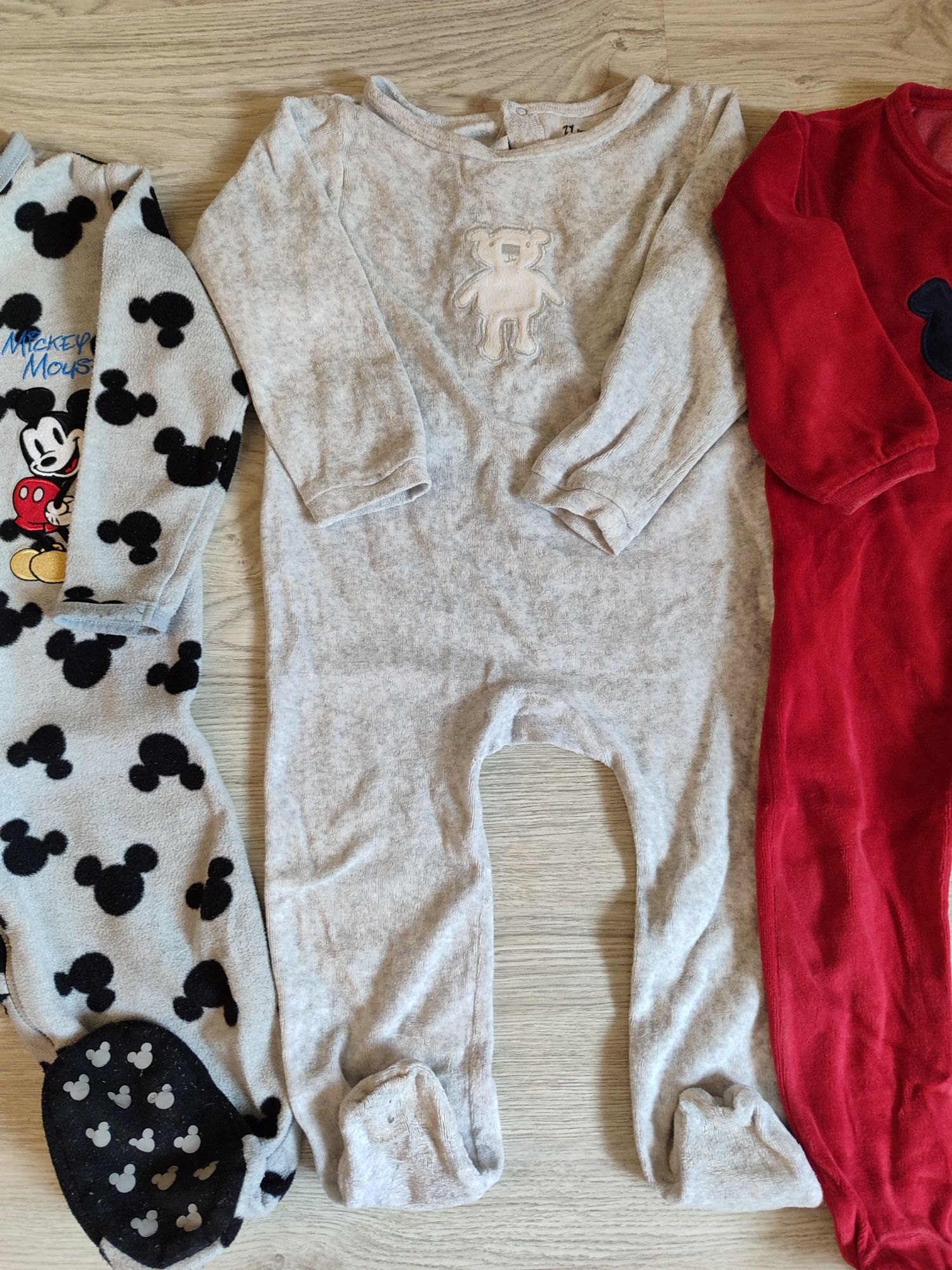 Conjunto de 4 pijamas quentes 18/24 meses