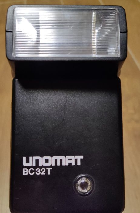 Продам Фотовспышка Unomat BC 32T