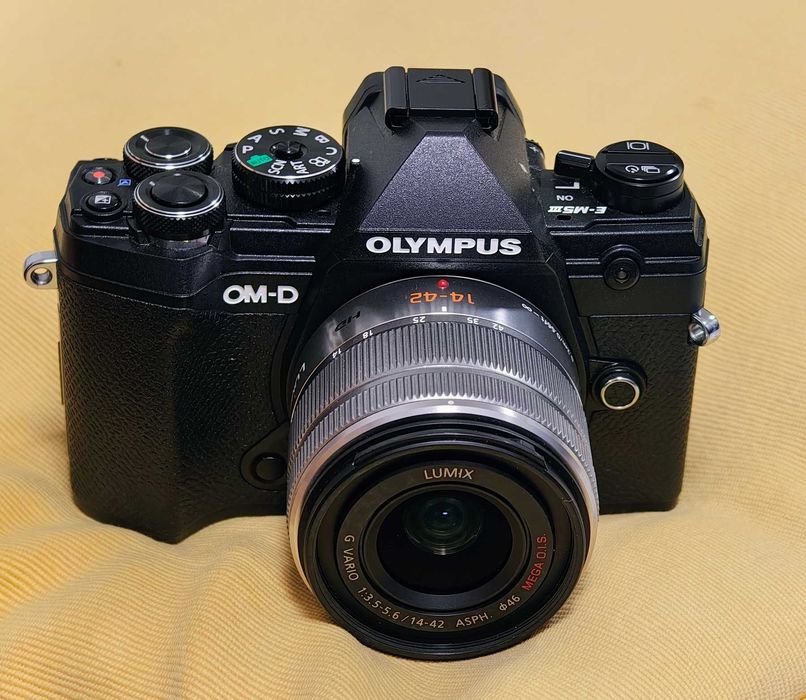 Olympus EM5 III + 14-42 mm