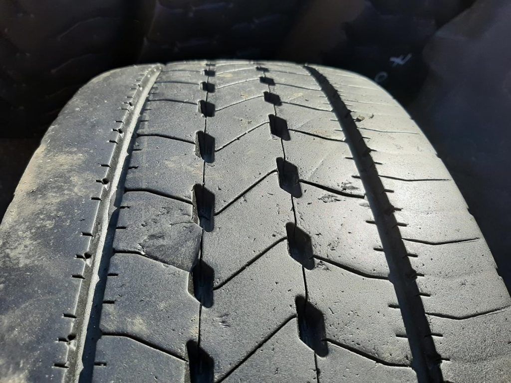 Opona używana ciężarowa 275/70R22.5 GOODYEAR KMAX S 400zł C2460