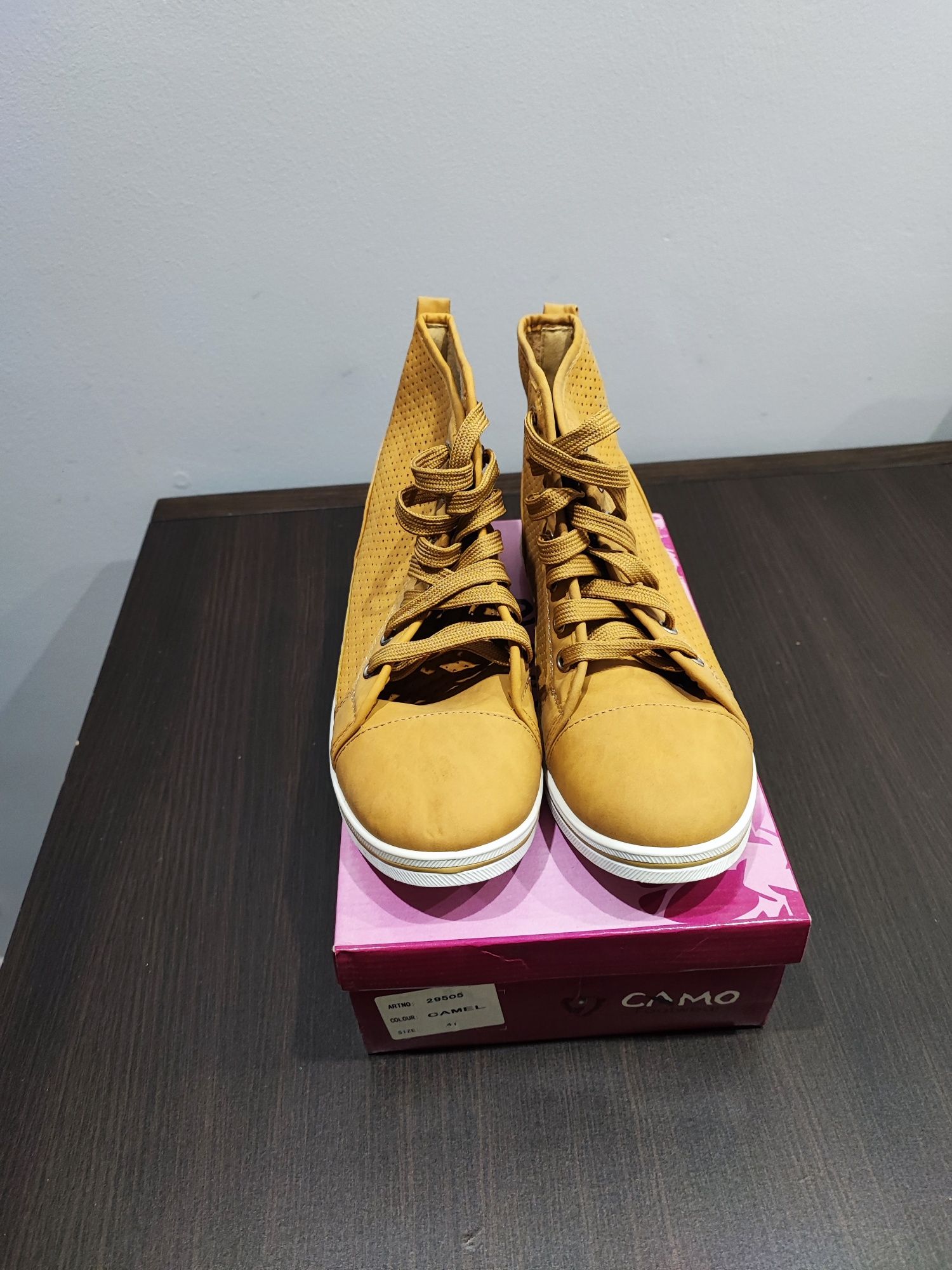 Buty color camel rozmiar 41