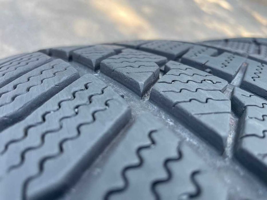 Рік: 2022 - 215/65r16 98H PointS Winterstar3 шини бу зима 4штуки