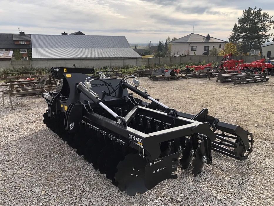 Brona talerzowa hydrauliczna hydraulicznie Metanga BTH 4;4,5;5;5,5;6m