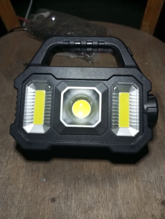 Фонарь аккумуляторный.