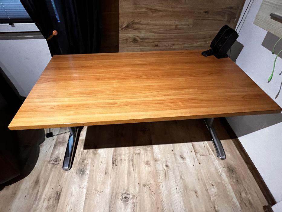 Duże biurko dla gracza