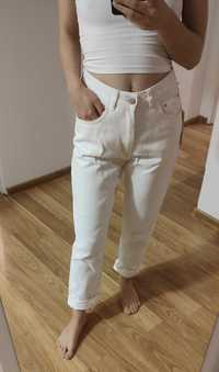 Białe jeansy Diverse