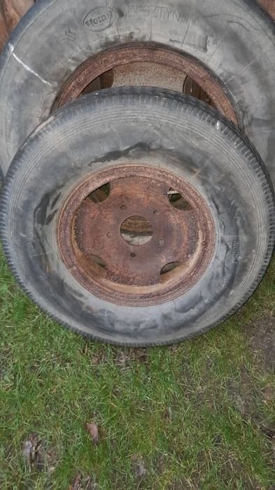 Koła rolnicze do przyczepy wozu