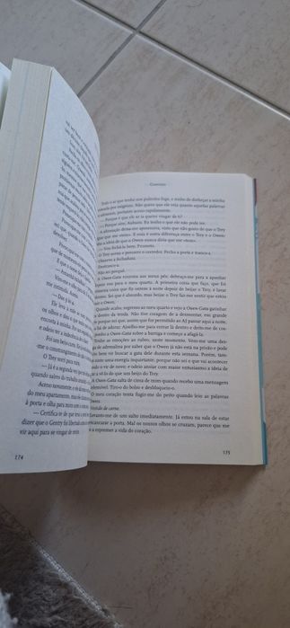 Livros Colleen Hoover