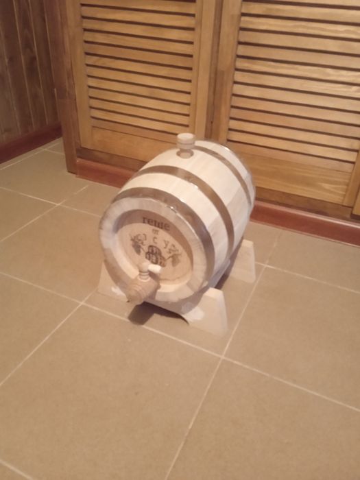 Виготовляю бочки з дуба,акації,шовковиці,черешні.Будь-якого розміру.