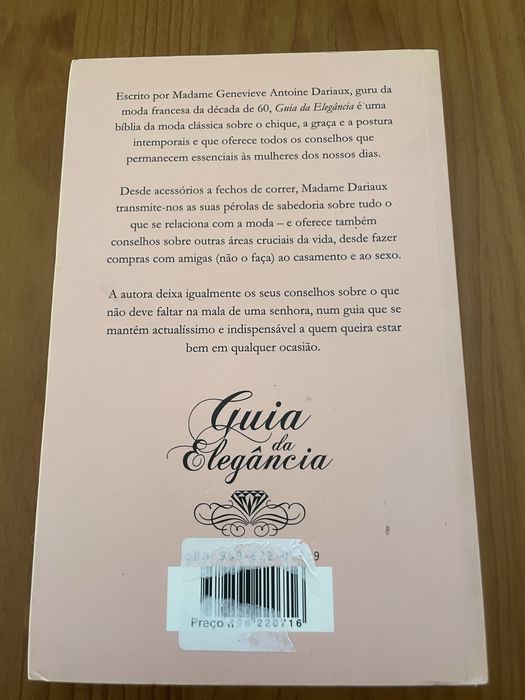 Livro “Guia da Elegância” - Genevieve Antoine Dariaux