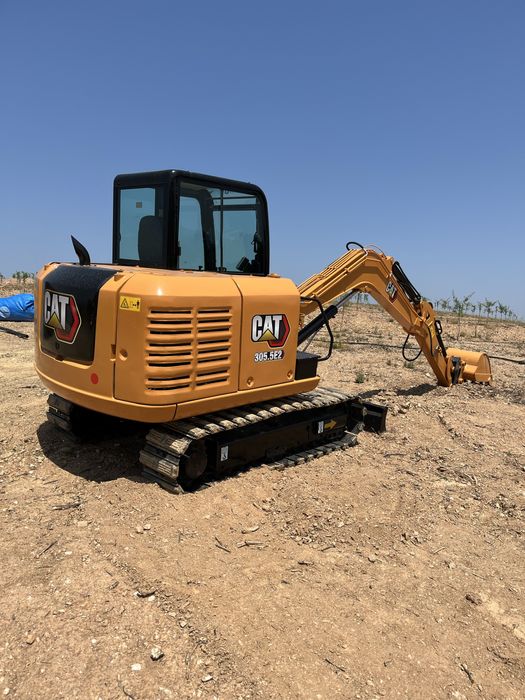 Giratoria Caterpiller  5,5Ton